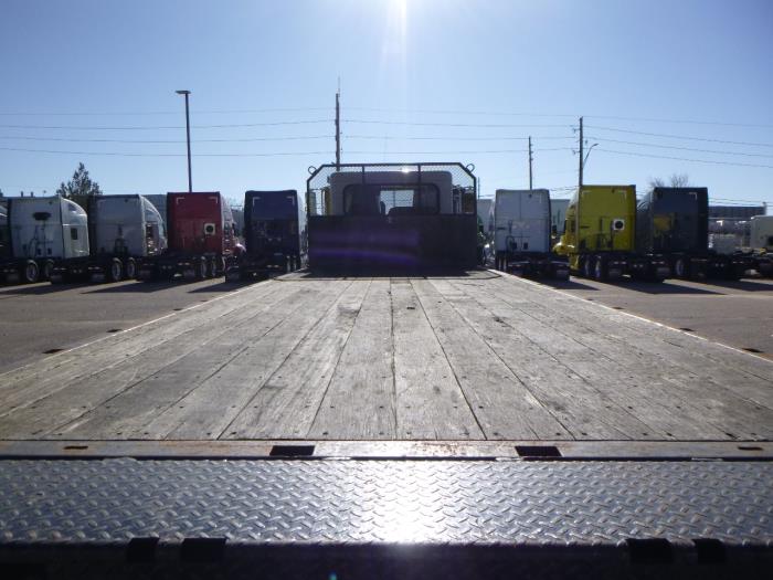 2020 Peterbilt 337-4