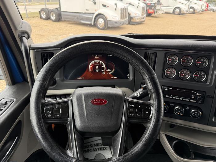 2023 Peterbilt 579-4