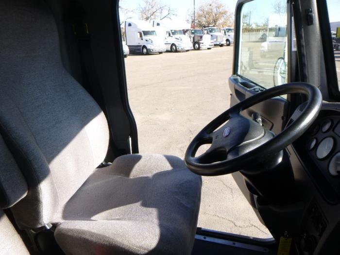 2020 Peterbilt 337-15