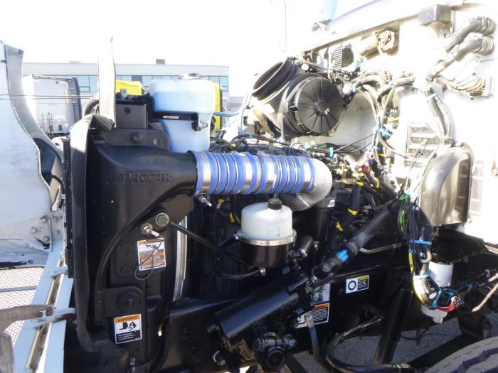 2020 Peterbilt 337-16