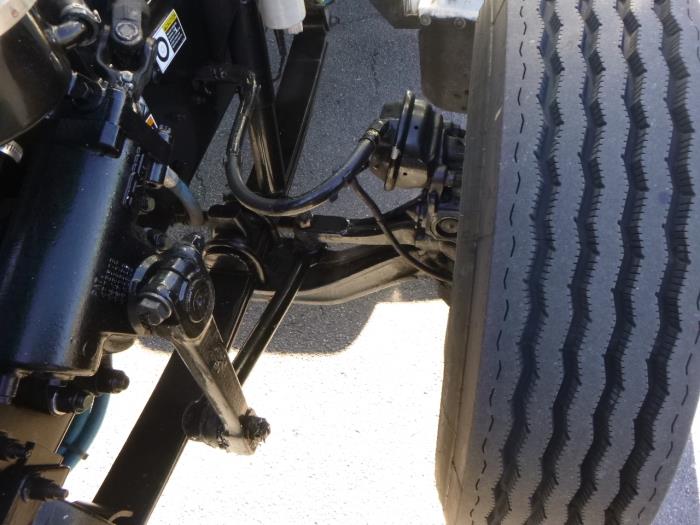 2020 Peterbilt 337-17