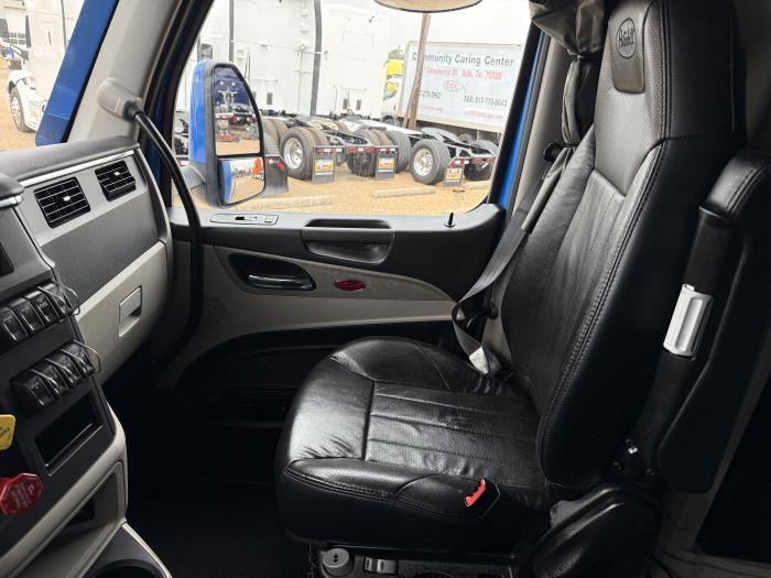 2023 Peterbilt 579-10