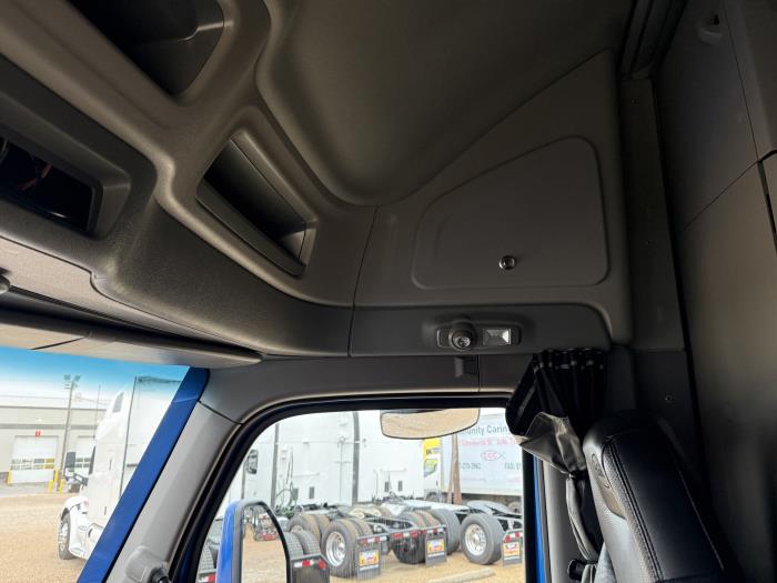 2023 Peterbilt 579-11