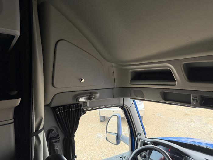 2023 Peterbilt 579-13