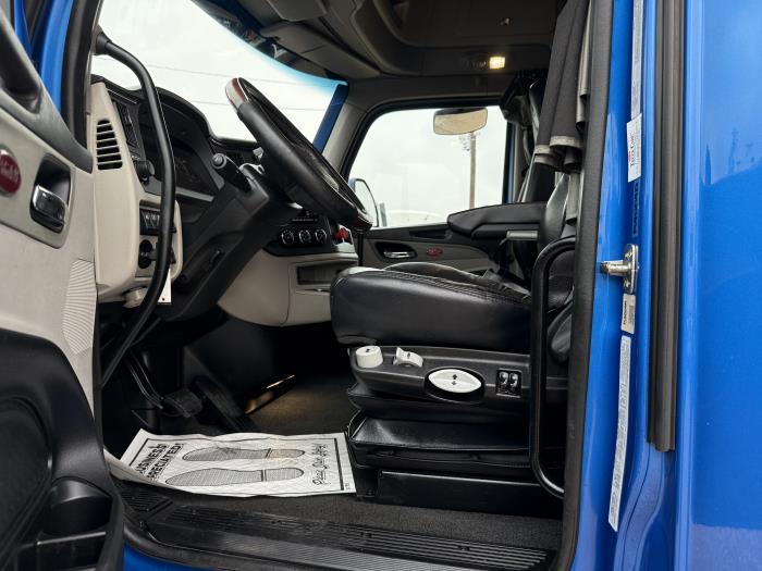 2023 Peterbilt 579-29