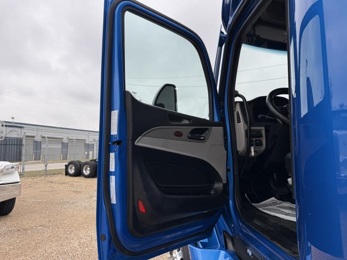 2023 Peterbilt 579-31