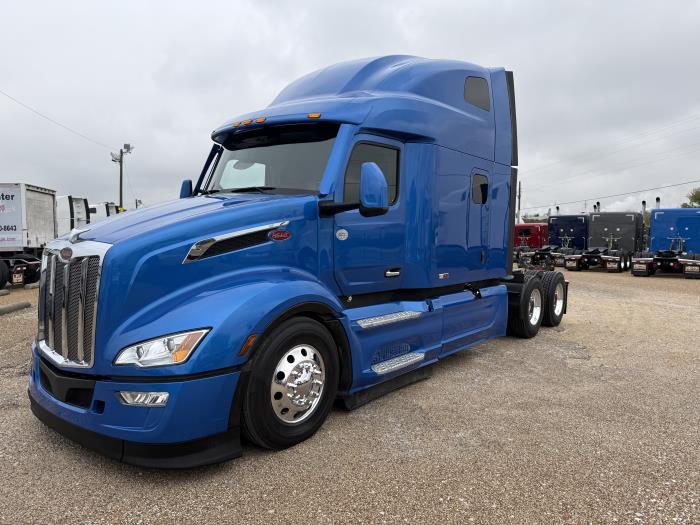 2023 Peterbilt 579-1