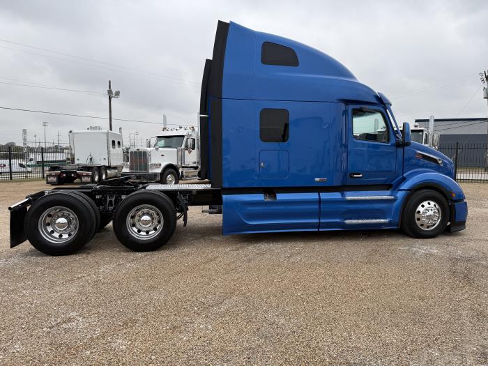 2023 Peterbilt 579-45