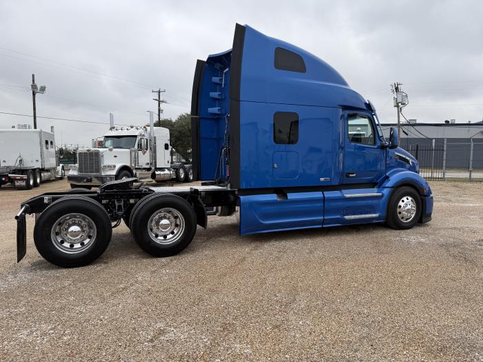 2023 Peterbilt 579-46