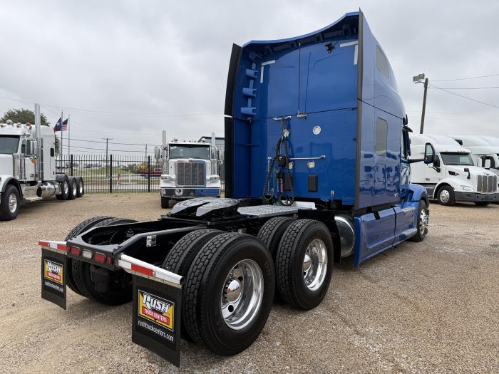 2023 Peterbilt 579-49