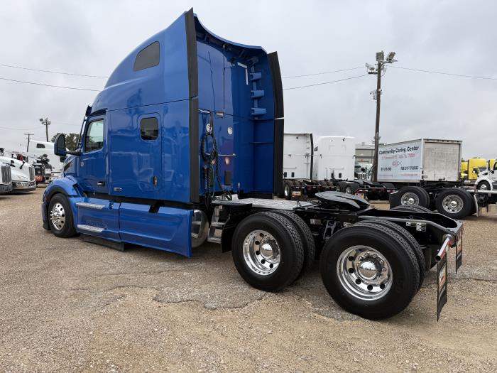 2023 Peterbilt 579-56