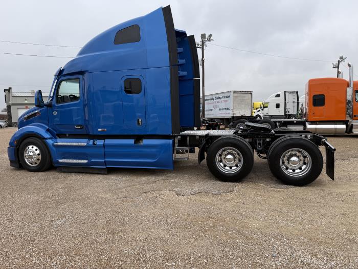 2023 Peterbilt 579-58