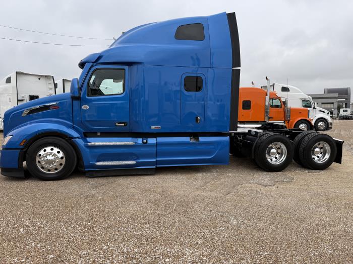 2023 Peterbilt 579-60
