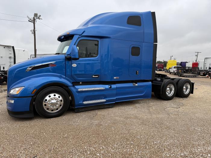 2023 Peterbilt 579-62