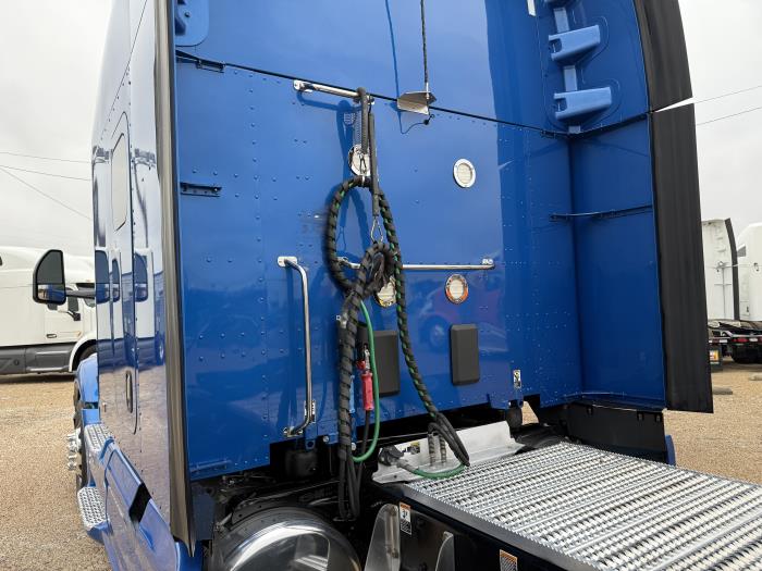 2023 Peterbilt 579-66