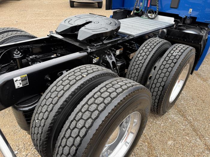 2023 Peterbilt 579-67