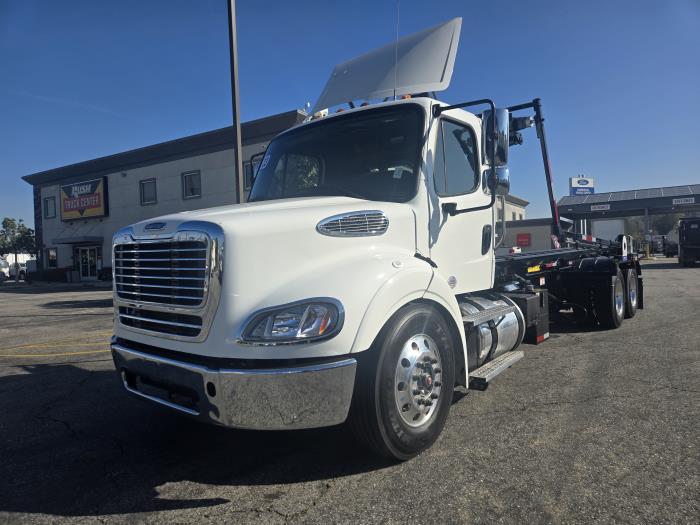 2023 Freightliner Business Class M2 112-0