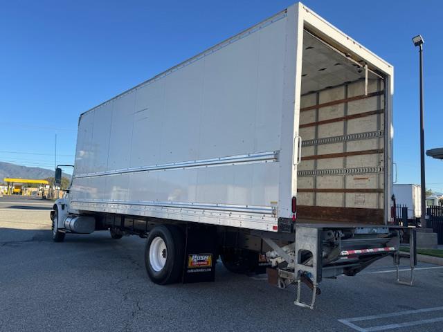 2019 International 4300-8