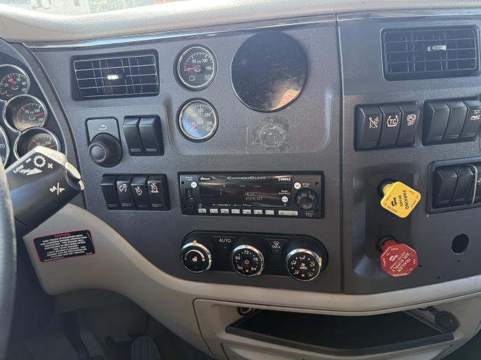 2022 Peterbilt 579-7
