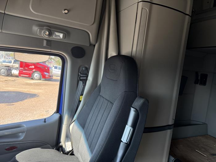 2022 Peterbilt 579-12