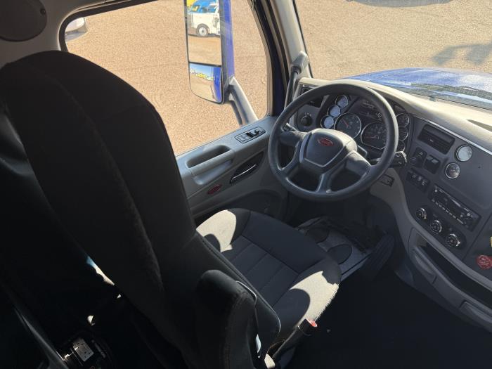 2022 Peterbilt 579-15
