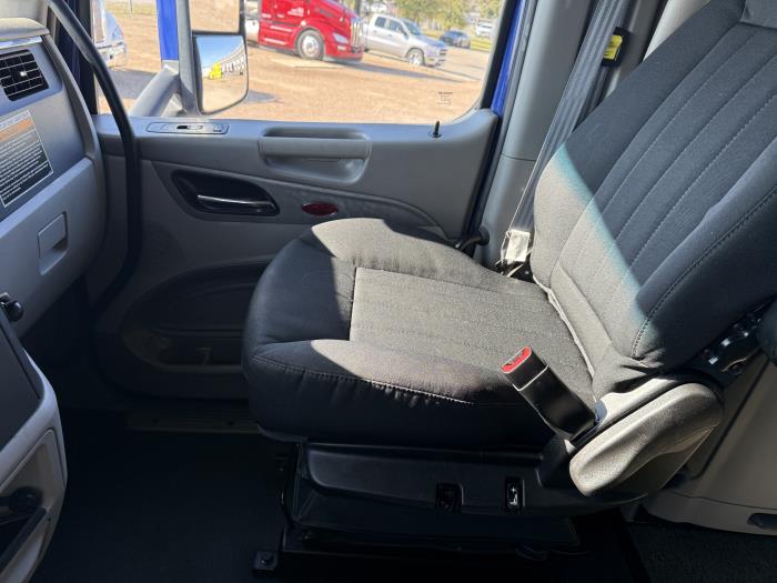 2022 Peterbilt 579-12