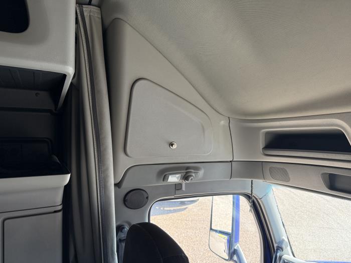 2022 Peterbilt 579-16