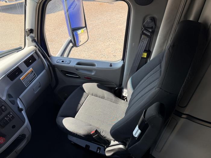 2022 Peterbilt 579-18