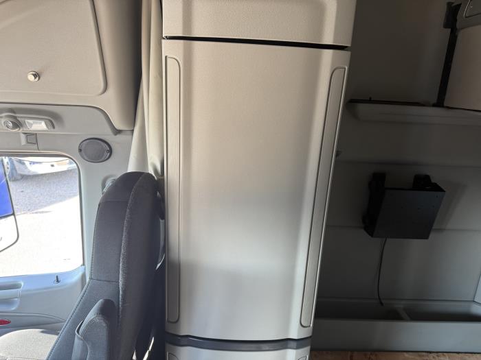 2022 Peterbilt 579-28