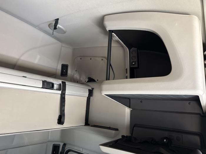 2022 Peterbilt 579-26