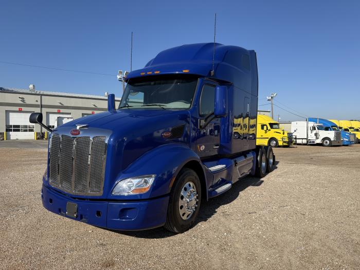 2022 Peterbilt 579-36