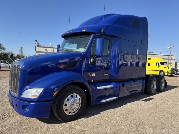 2022 Peterbilt 579-1