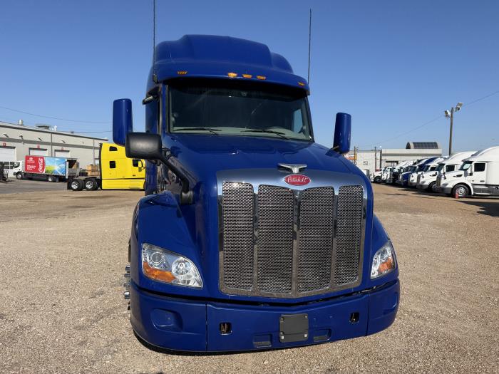 2022 Peterbilt 579-40