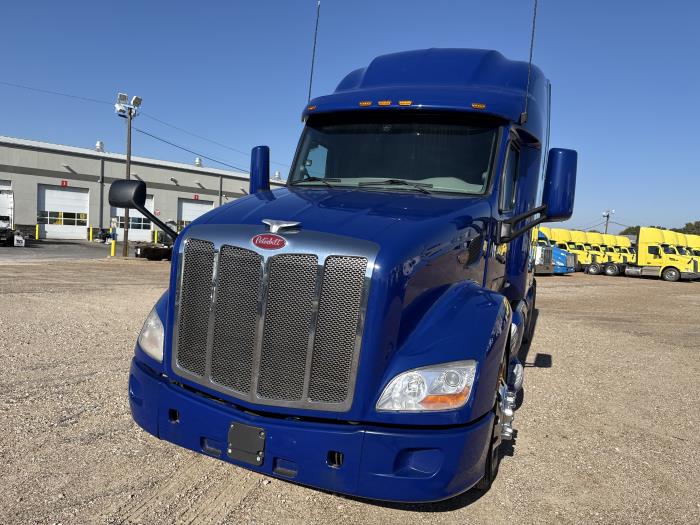 2022 Peterbilt 579-38