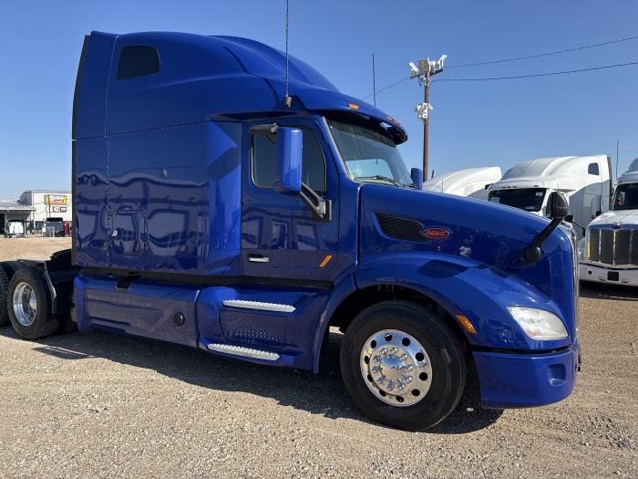 2022 Peterbilt 579-45