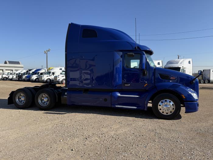 2022 Peterbilt 579-2