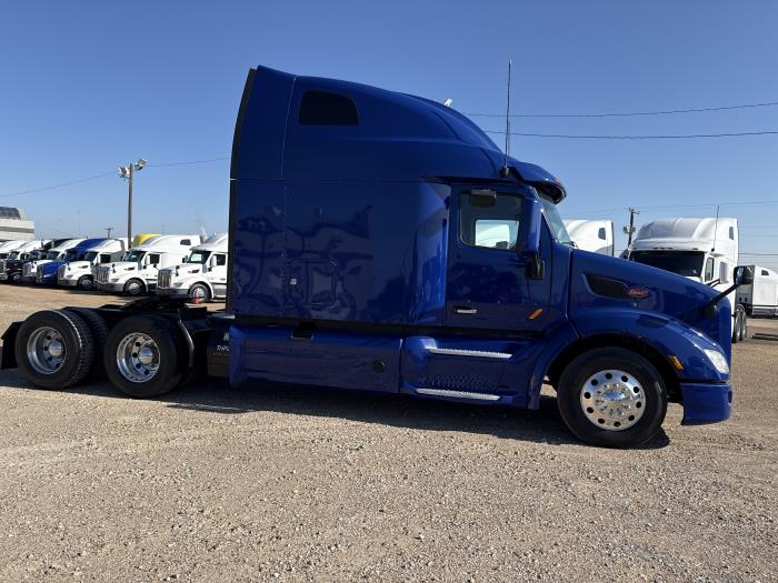 2022 Peterbilt 579-2
