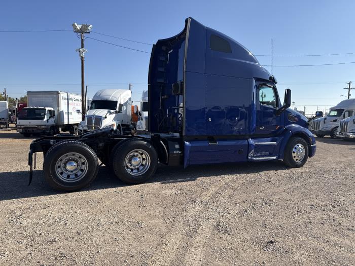 2022 Peterbilt 579-51