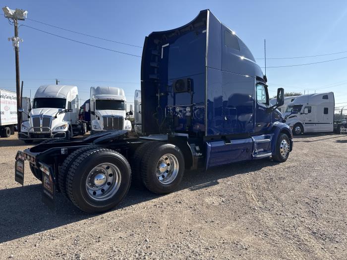 2022 Peterbilt 579-53