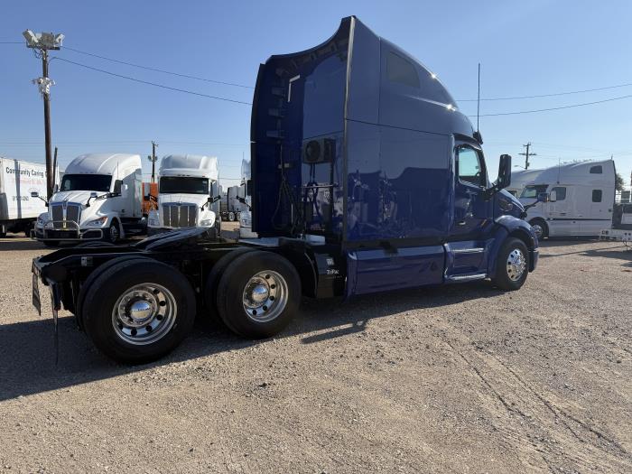 2022 Peterbilt 579-53