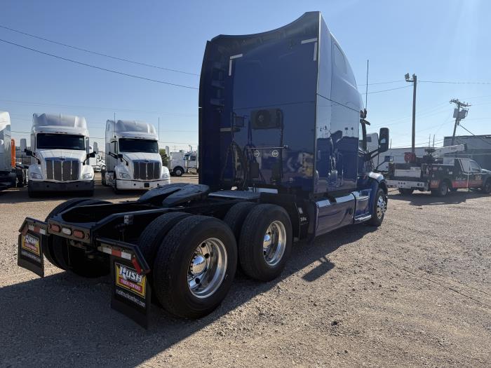 2022 Peterbilt 579-55