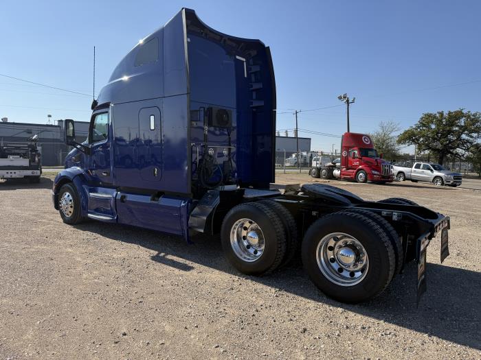 2022 Peterbilt 579-63