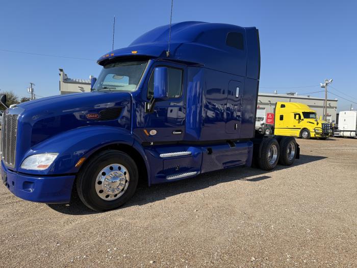 2022 Peterbilt 579-71
