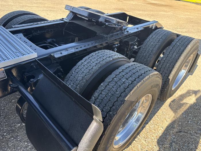 2022 Peterbilt 579-72