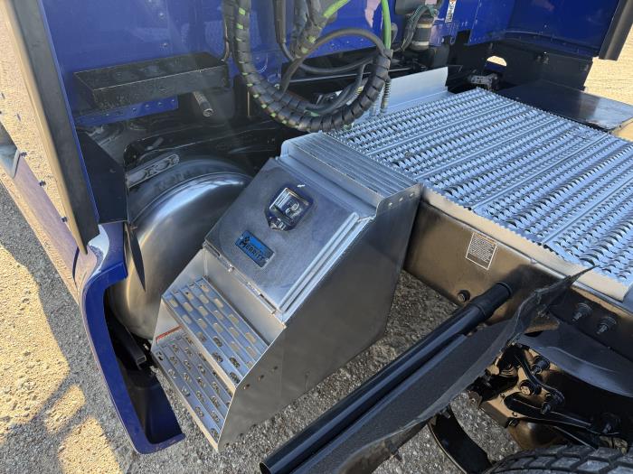 2022 Peterbilt 579-72