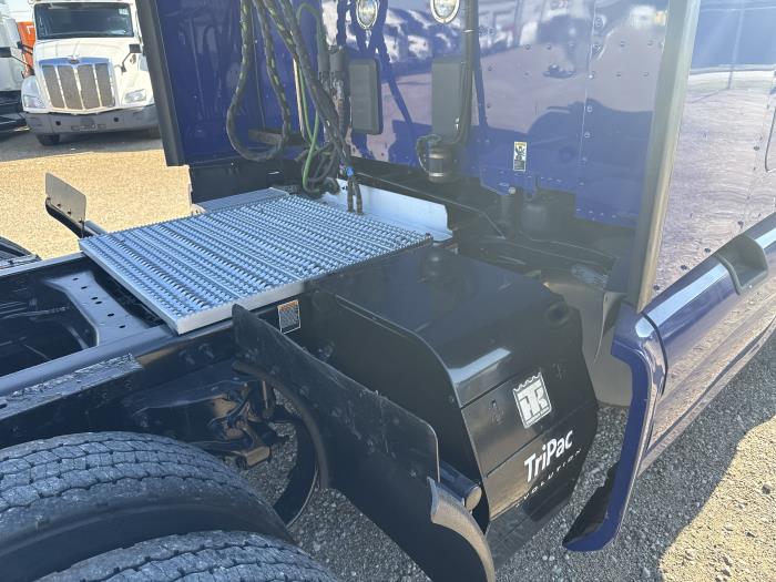 2022 Peterbilt 579-3