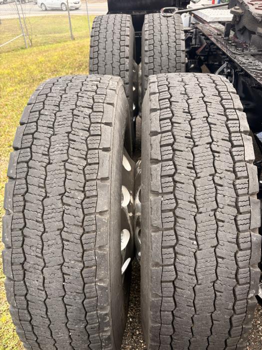 2022 Peterbilt 579-27