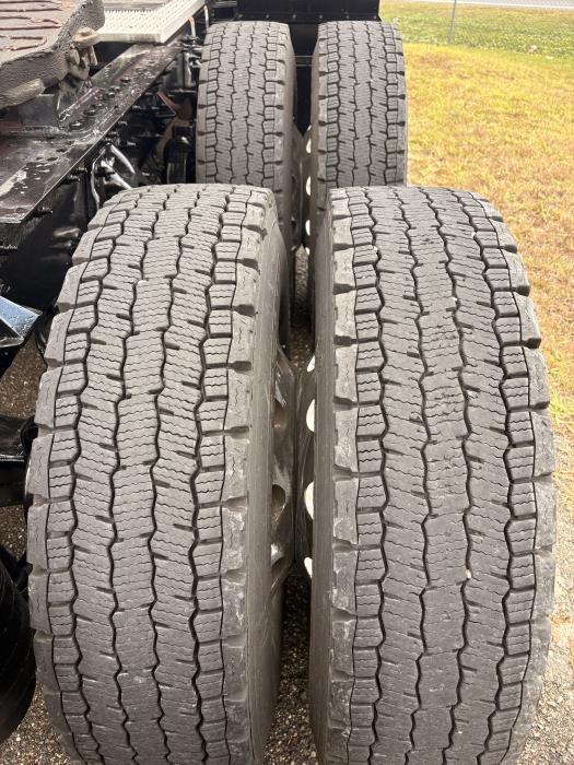 2022 Peterbilt 579-26