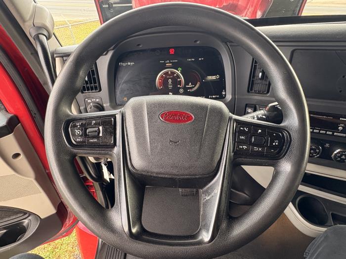 2022 Peterbilt 579-19