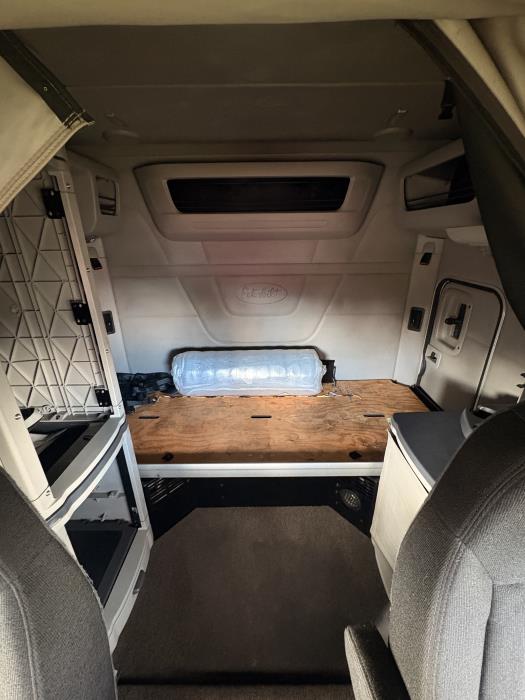 2022 Peterbilt 579-14